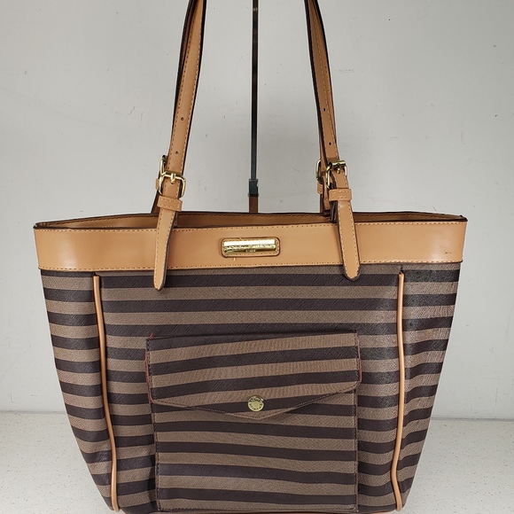 Adrienne Vittadine Studio Purse HandBag PO#32207 Adjustable Shoulder Strap - Picture 2 of 14